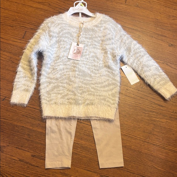 Jessica Simpson Cream Fuzzy Knitwear - Picture 1 of 4